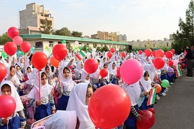 علم و تقویٰ کی طاقت امریکہ و صہیونی نظام کے جارحانہ ہاتھ کاٹ دے گی، رہبر انقلاب کا نئے تعلیمی سال کی مناسبت سے پیغام