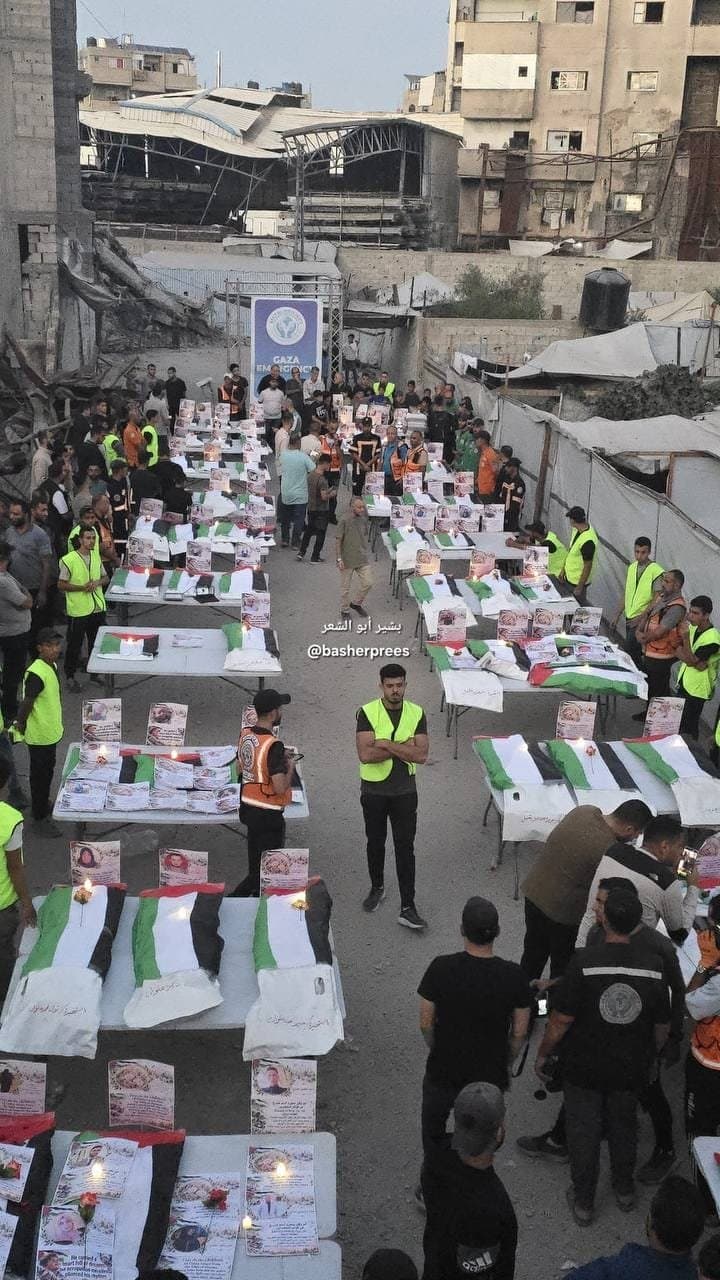 غزہ میں ملبے سے نکالے گئے 75 شہداء کی تدفین